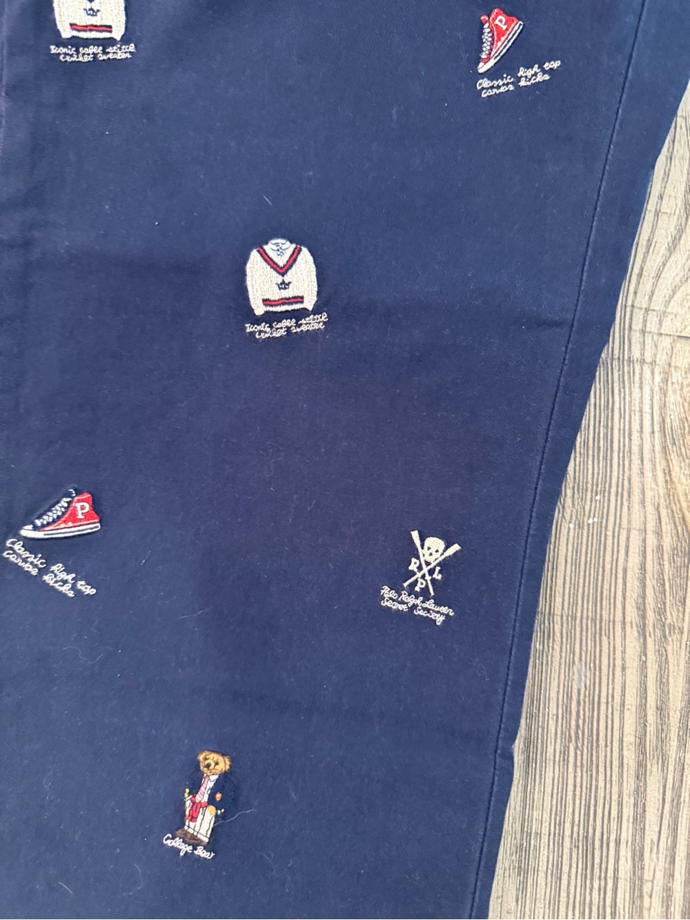 Polo Ralph Lauren 36x32 Navy all over print Embroidered Polo Chino pants - Picture 4 of 7